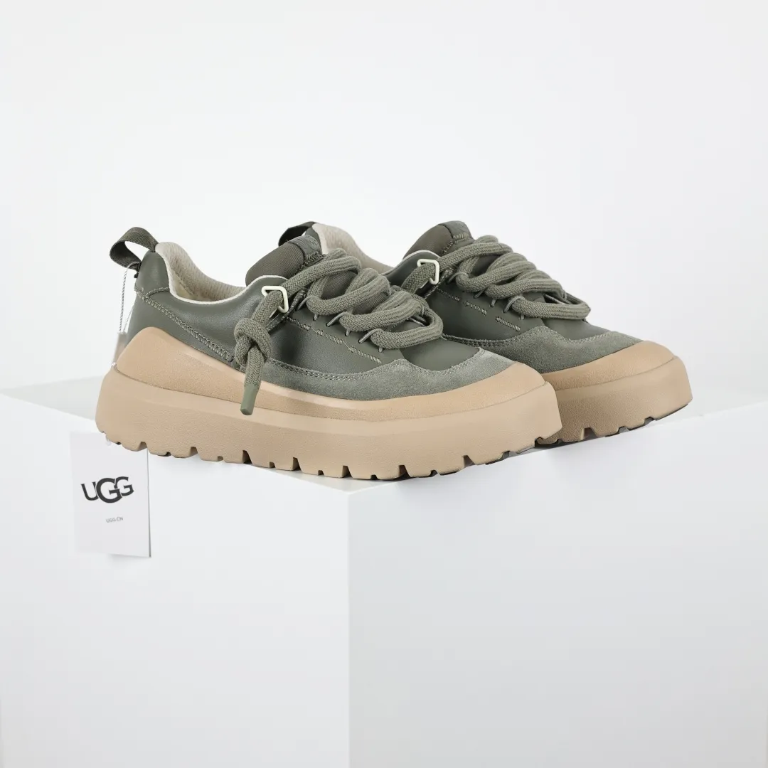 Copy price 💰700 Core recommendation Good price In recent years, uug has launched a series of styles that are partially geared towards the preferences of young consumers and have also moved to the forefront of fashion trends. Shoe body material Water-repellent coated suede upper 17 mm UGGPURE™ implanted wool insole Lightweight non-slip comfortable rubber outsole with brand LOGO trademark Comes with a full set of packaging Size: 35 37 38 39 40 41 42 43 44 45